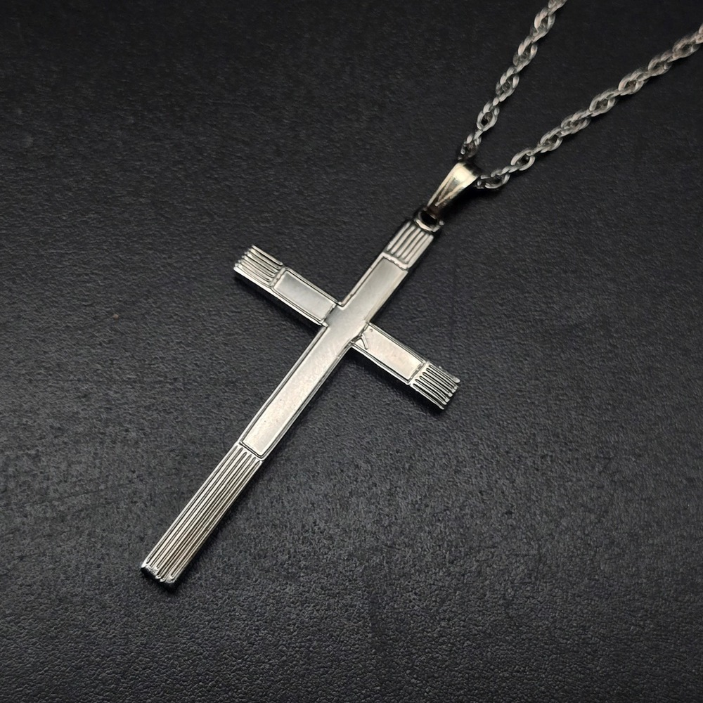 Sterling Silver Cross Pendant Necklace Vintage In Box NIB Religious Jewelry